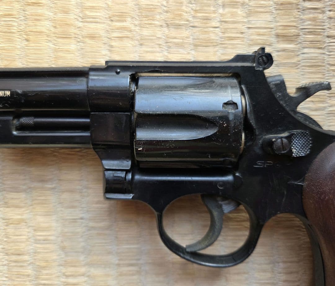 MGC 6.5インチ　44マグナム　レザー製ホルスター付きリボルバー