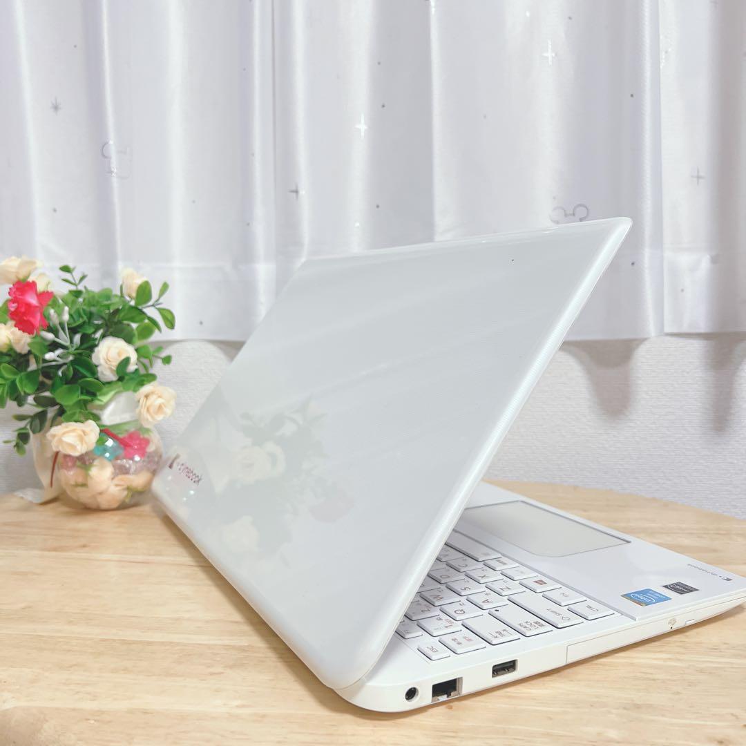 激安、高速SSD、win11、オフィス2021、イラストレーター、カメラあり