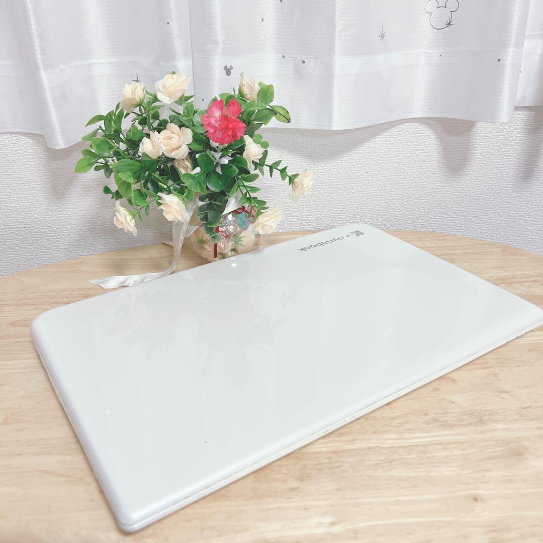 激安、高速SSD、win11、オフィス2021、イラストレーター、カメラあり