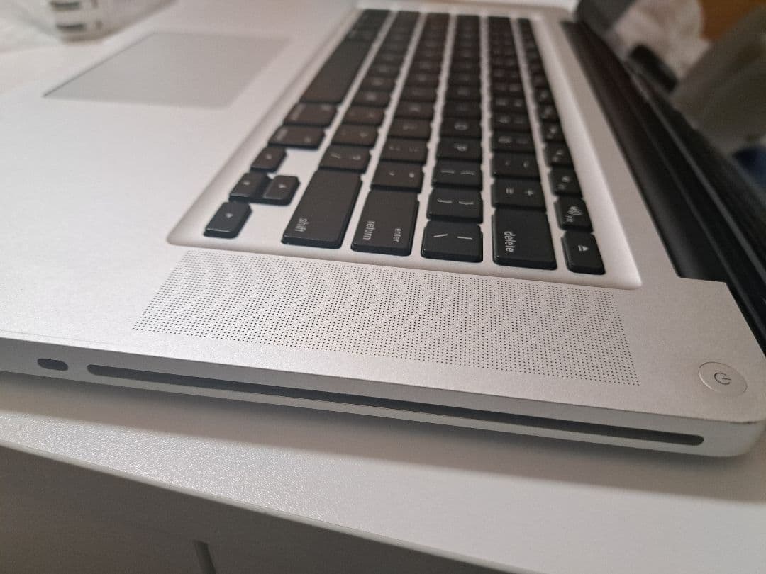 MacBook本体 MacBook Pro 15 A1286 i7/16GB/SSD512GB