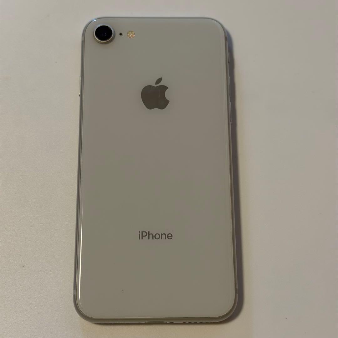 iPhone 8 256GB A1906 バッテリー84％