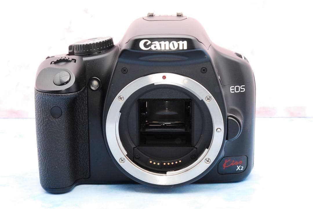 キャノン Kiss X2✨S数少✨一眼レフカメラ✨超望遠レンズ✨バッグ付♪