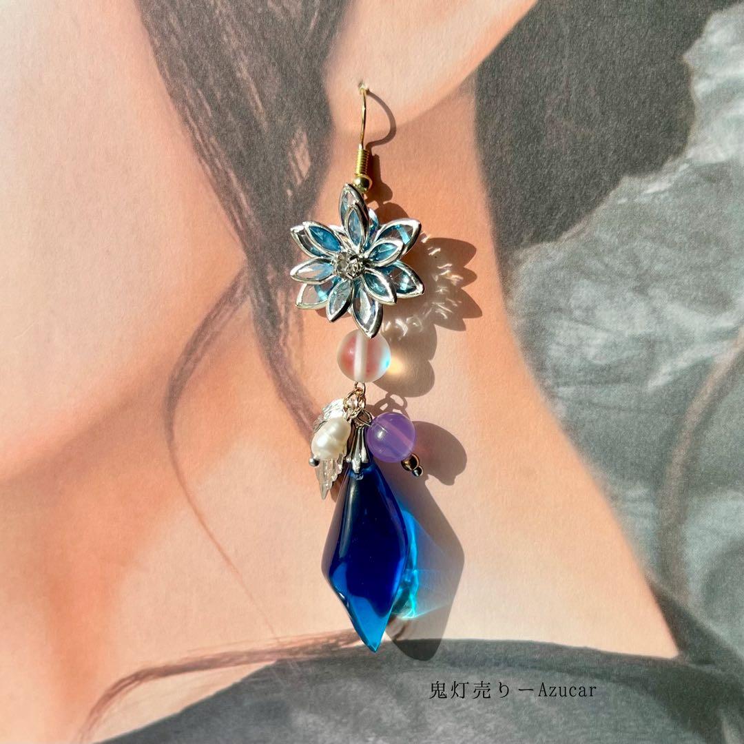 蓮ピアス 水色×蒼鉱物レジン ルナフラッシュ 淡水パール 和風