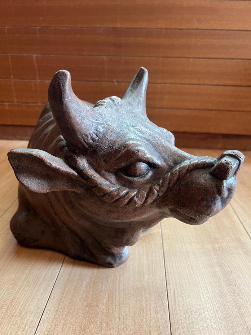丑・牛　置物　備前焼