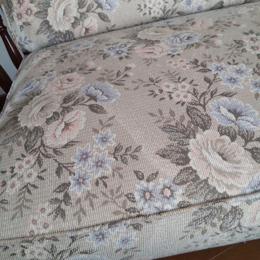 カリモク家具　ソファー コロニアル　ローズ　花模様 青 白 薄桃 深緑 茶