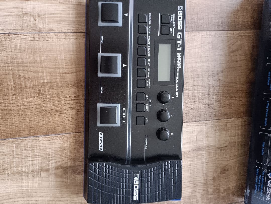 BOSS GT-1 マルチエフェクター　アダプター付
