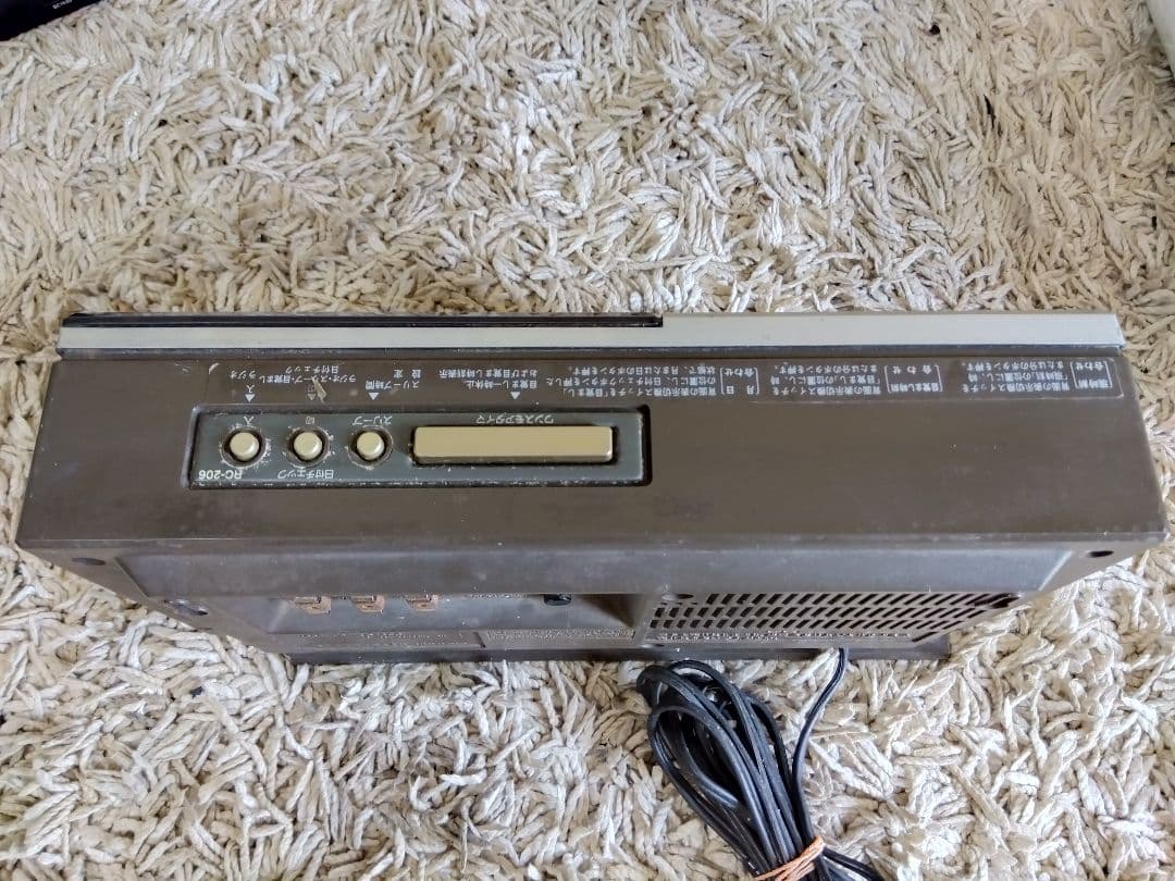 レトロラジオやカセットプレーヤージャンク品