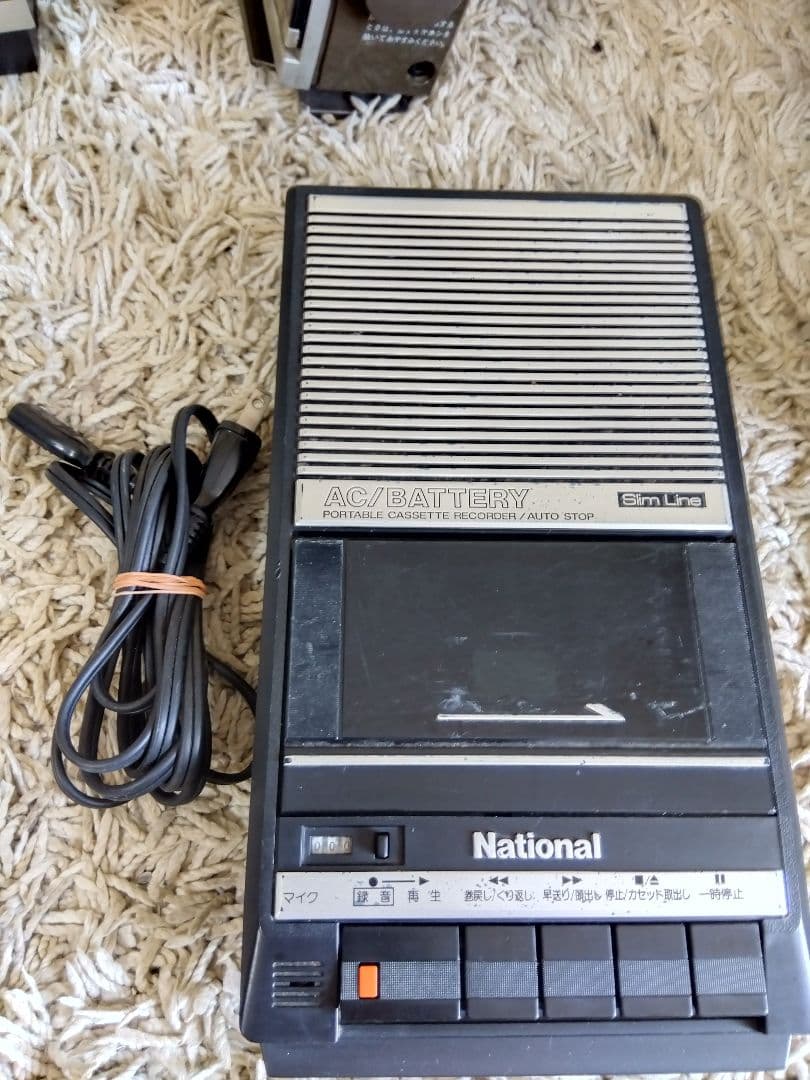 レトロラジオやカセットプレーヤージャンク品