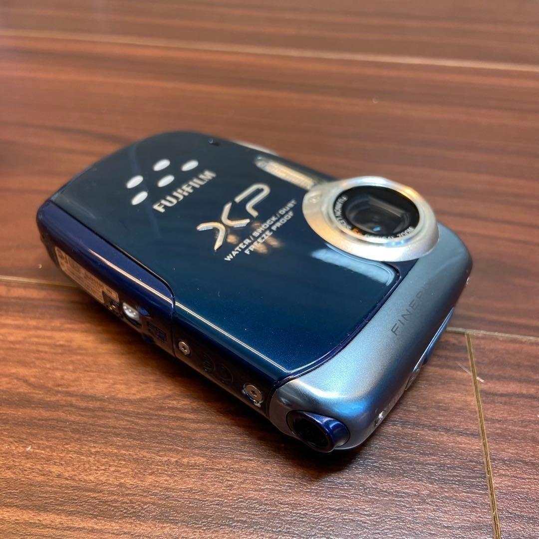 FUJI FILM FinePix XP10 デジカメ ほぼ新品 4076