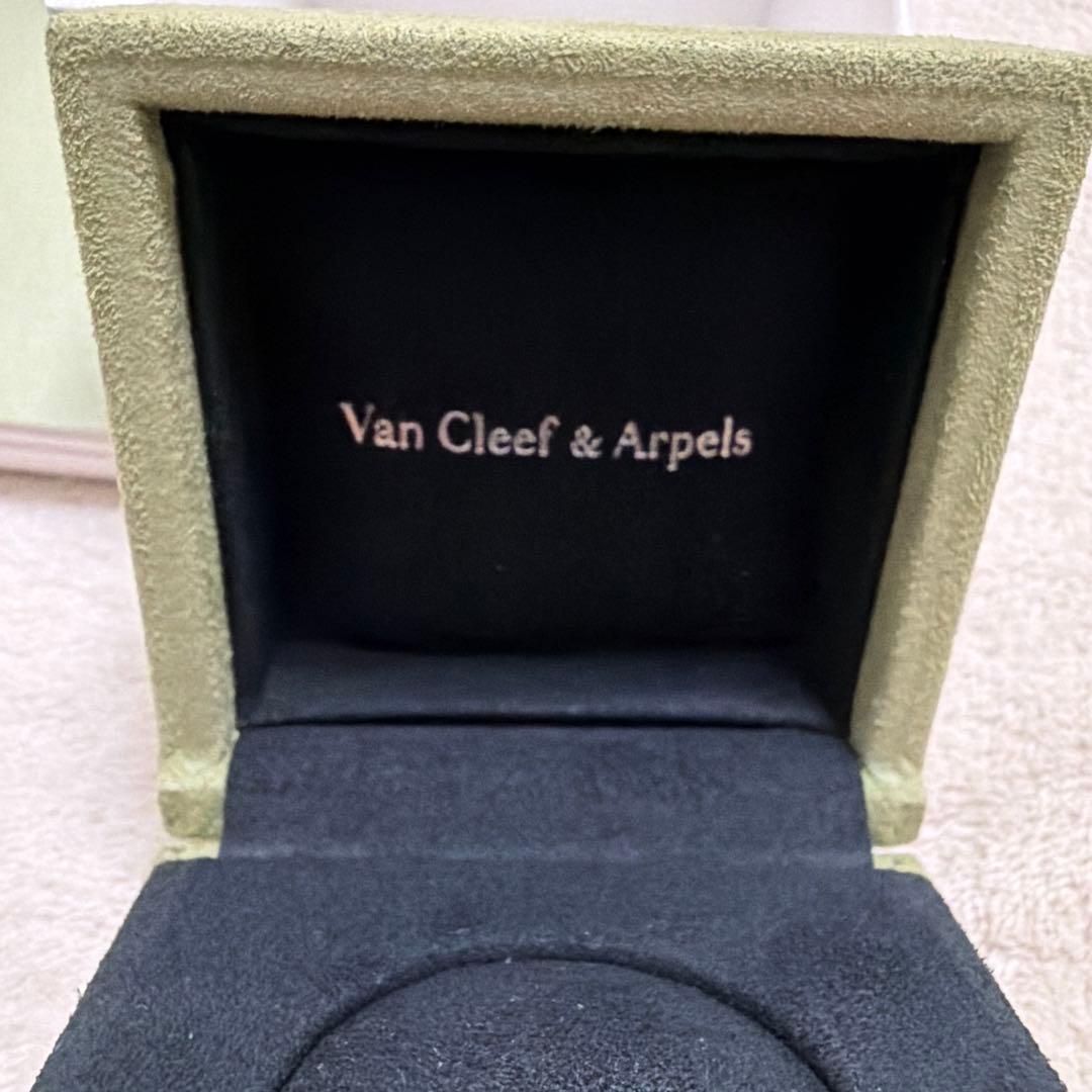 ヴァンクリーフアンドアーペルのケース
