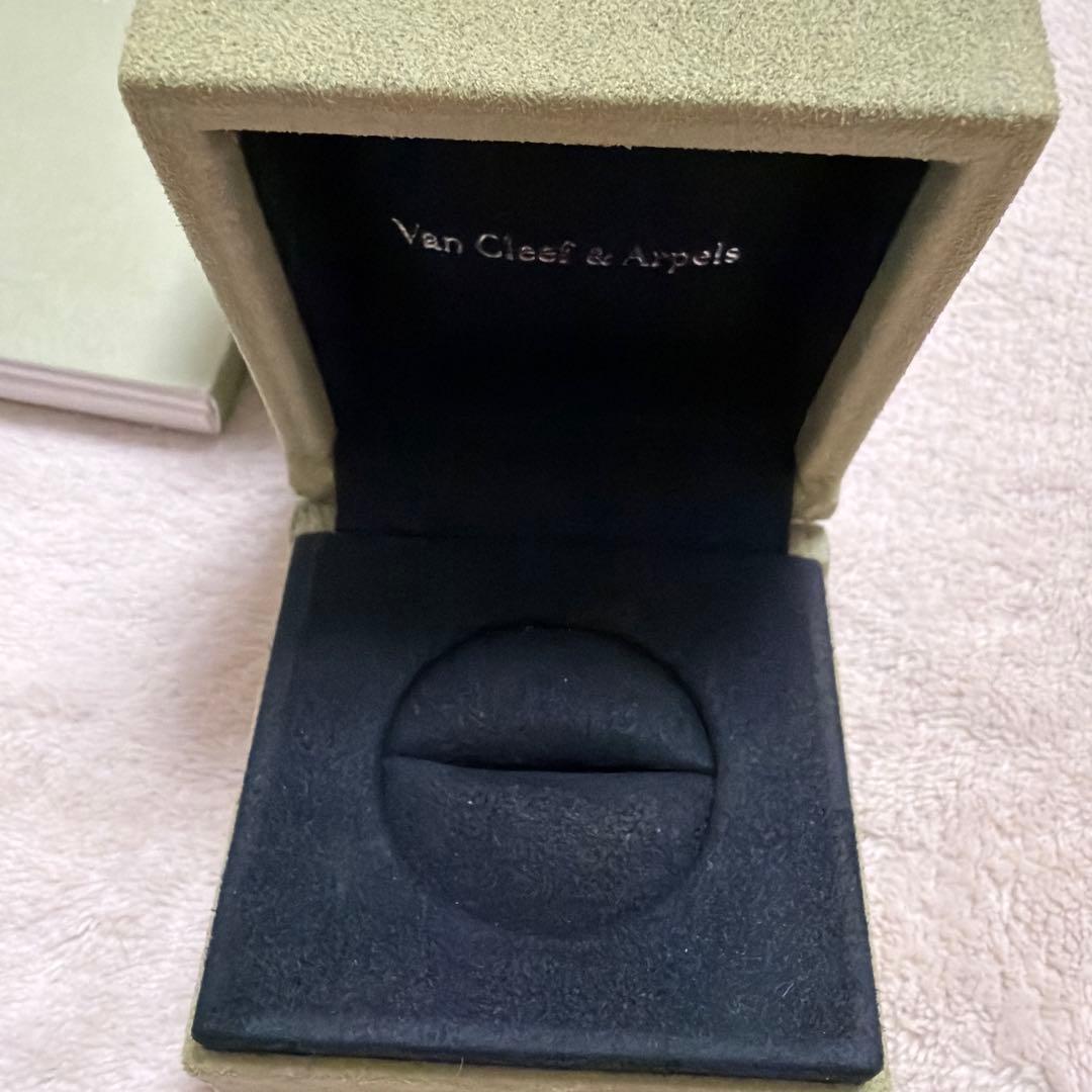 ヴァンクリーフアンドアーペルのケース