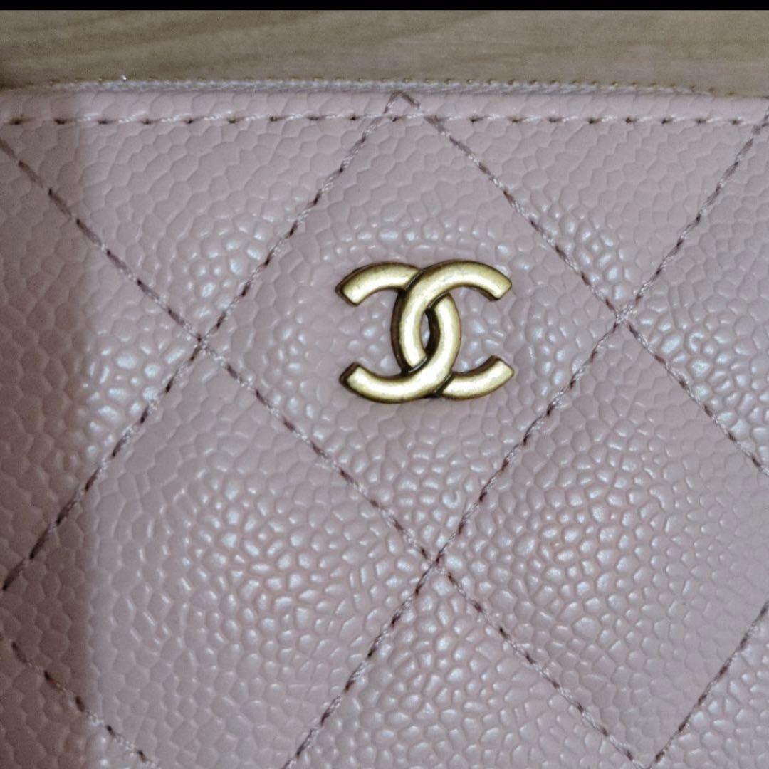 CHANEL ノベルティーピンクケース