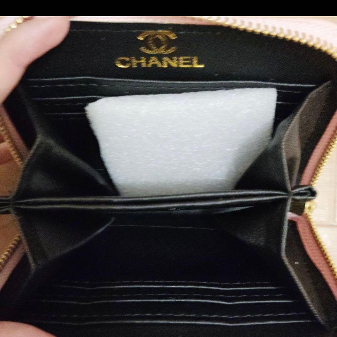 CHANEL ノベルティーピンクケース