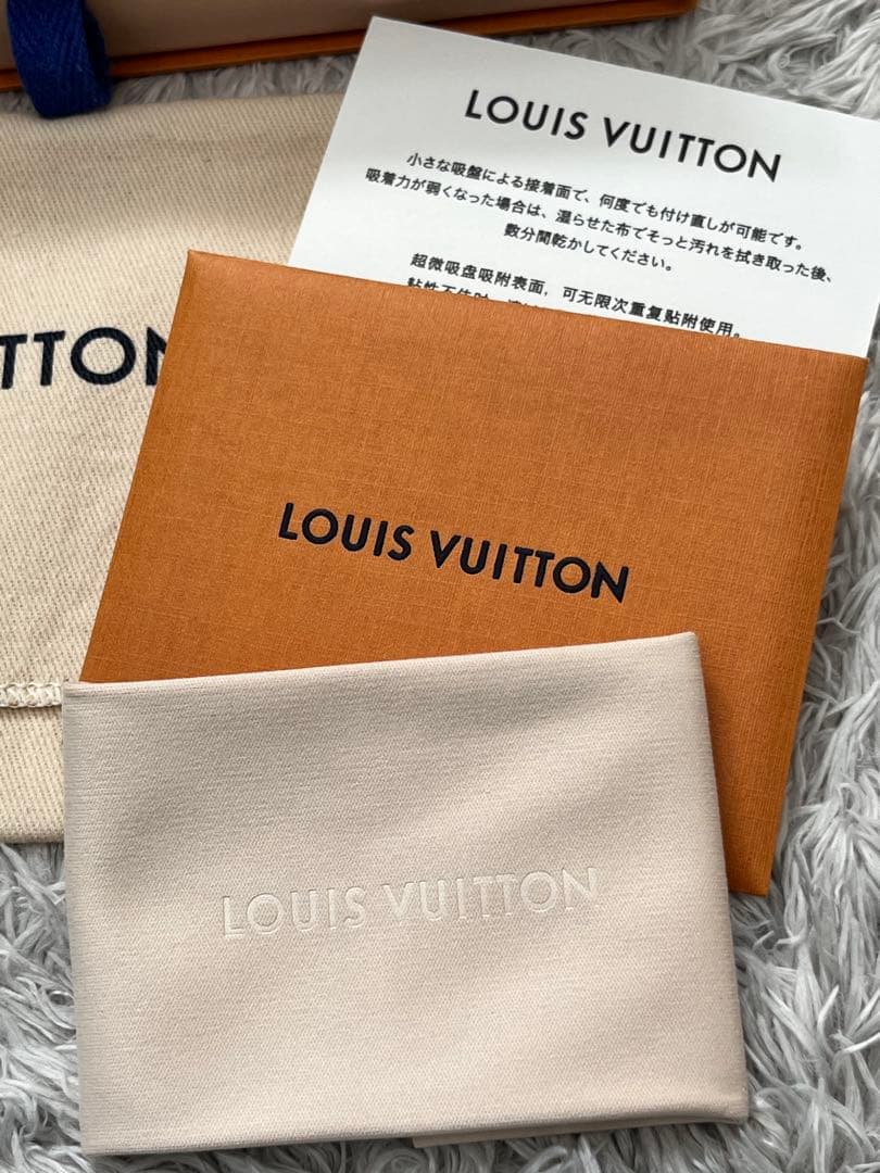 【しろこ】LOUIS VUITTON ルイヴィトン モノグラム フォリオ