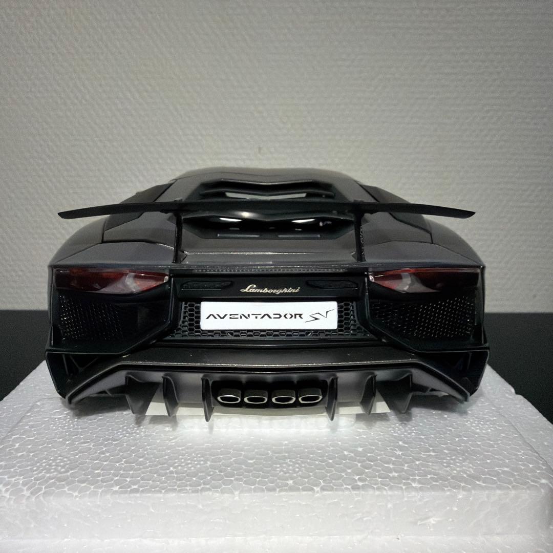 オートアート　アヴェンタドールsv マットグレー