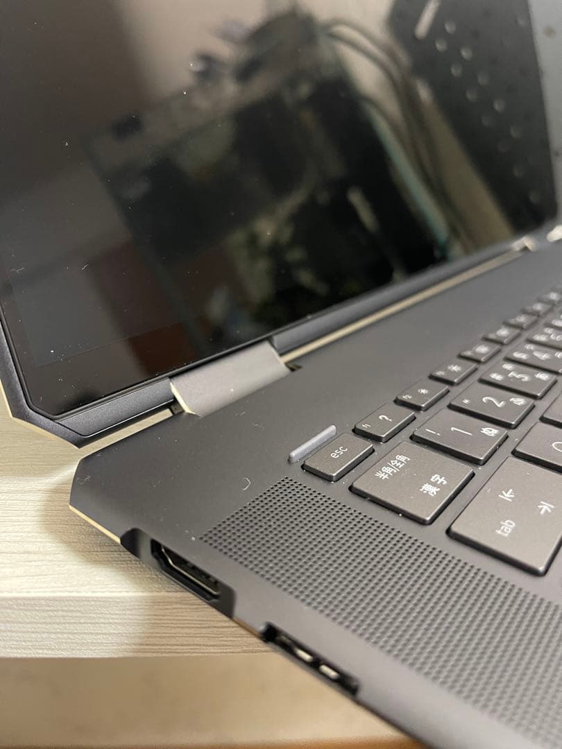 【美品】高性能CPU搭載 HP spectre x360 i7 16GB 1TB