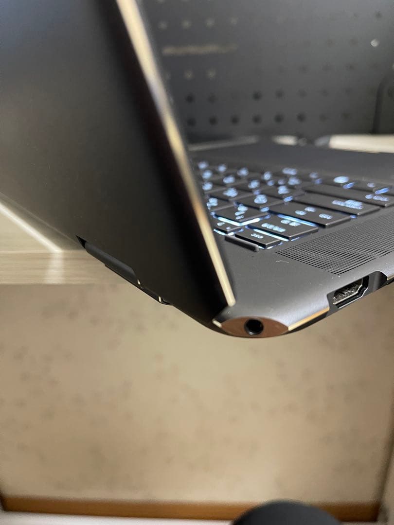 【美品】高性能CPU搭載 HP spectre x360 i7 16GB 1TB