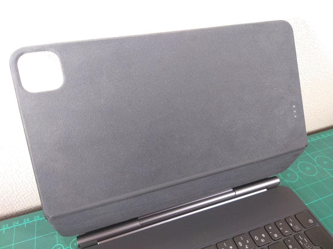 【美品】 iPad Magic Keyboard A2261 MXQT2J/A