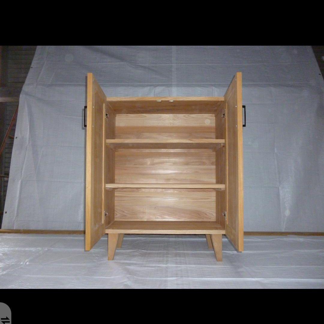 送料込み　欅　ケヤキ　観音開き　チェスト　無垢材　番号23