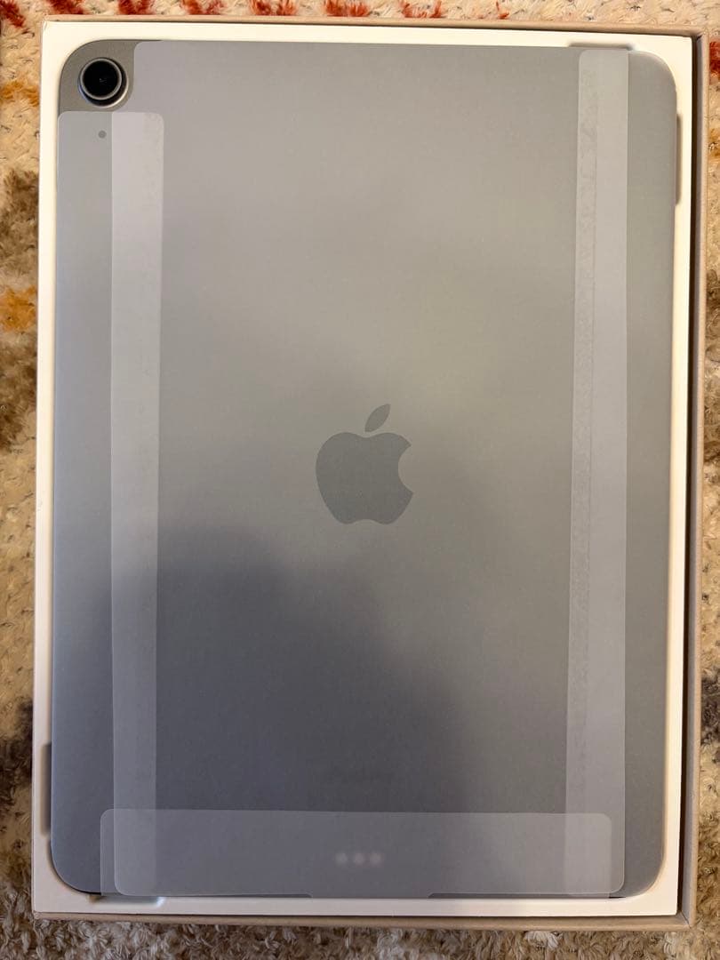 新品　マジックキーボード、ケース付きiPad Air第5世代 Wi-Fi 256