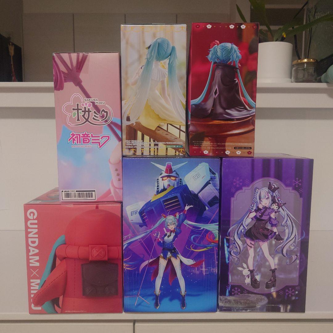 初音ミク シャアザクぐるみ　ガンダム　雪ミク　クロミ　桜ミク　　カナリア　椿
