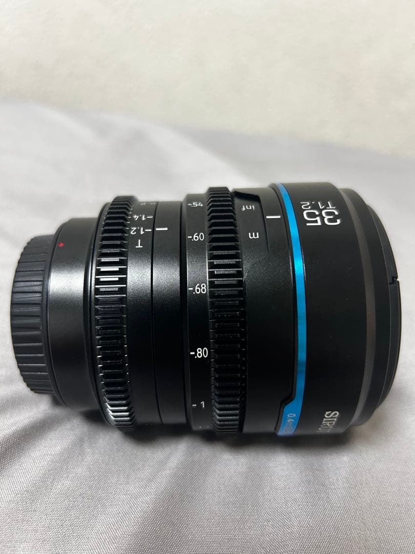 SIRUI 35mm f/2.2 レンズ EFマウント 極美品