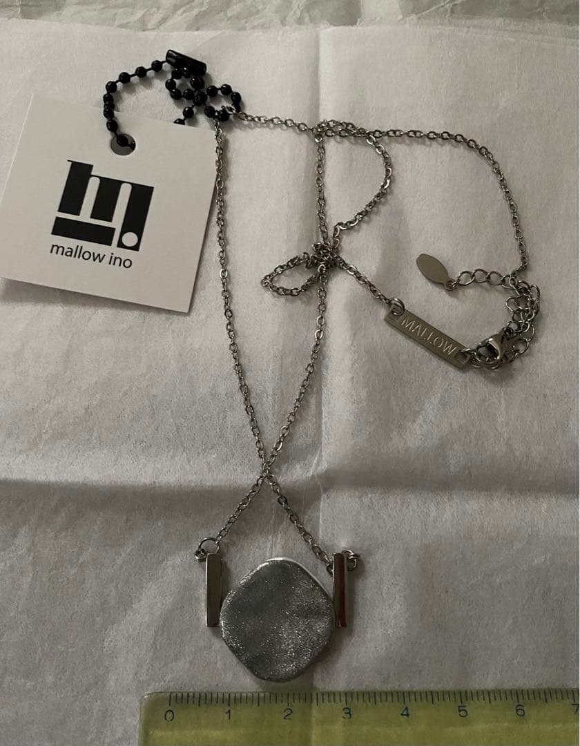 mallow ino ボタンネックレス