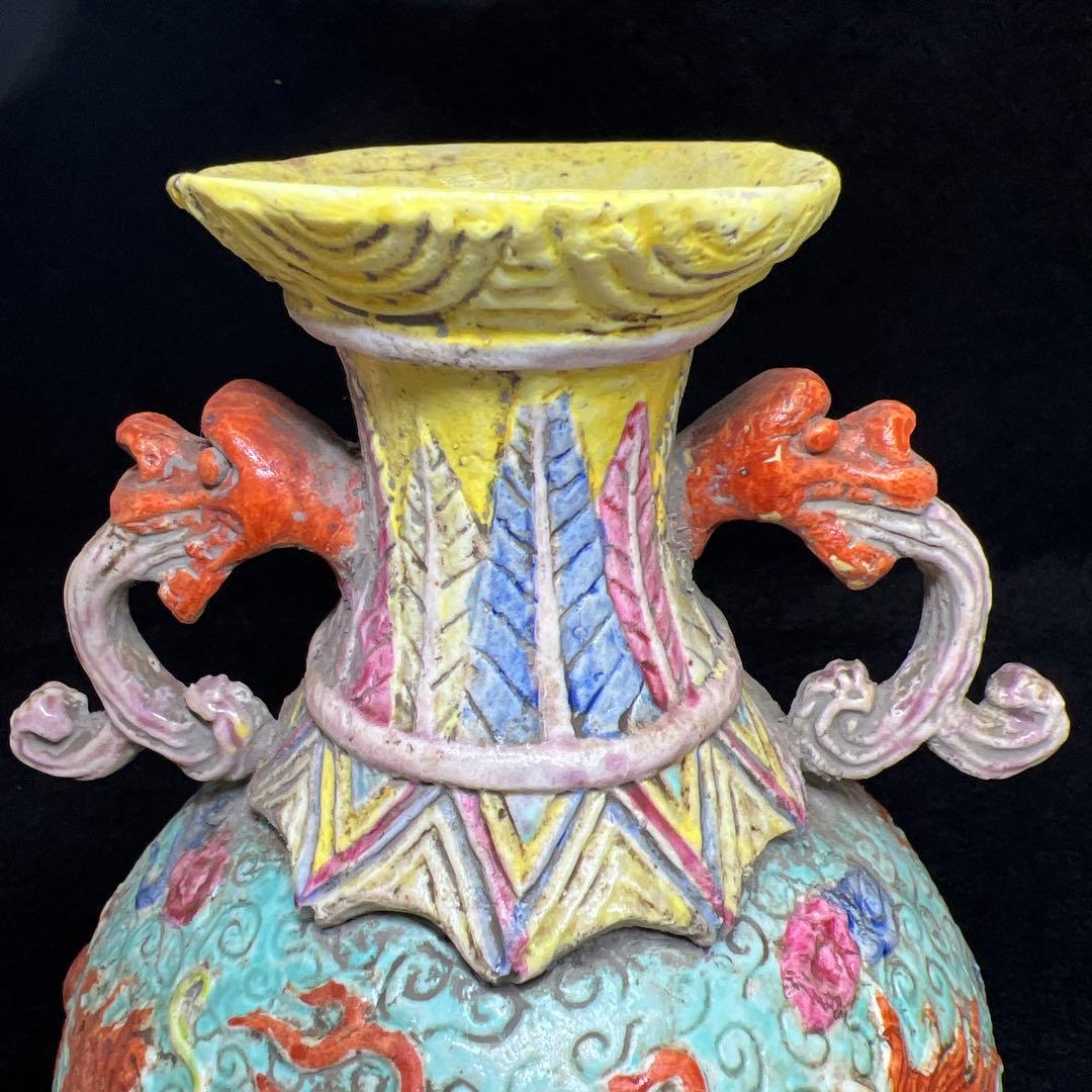 中国清時代　大清乾隆年製　粉彩浮彫龍図花瓶　東Y8-0408☆2F