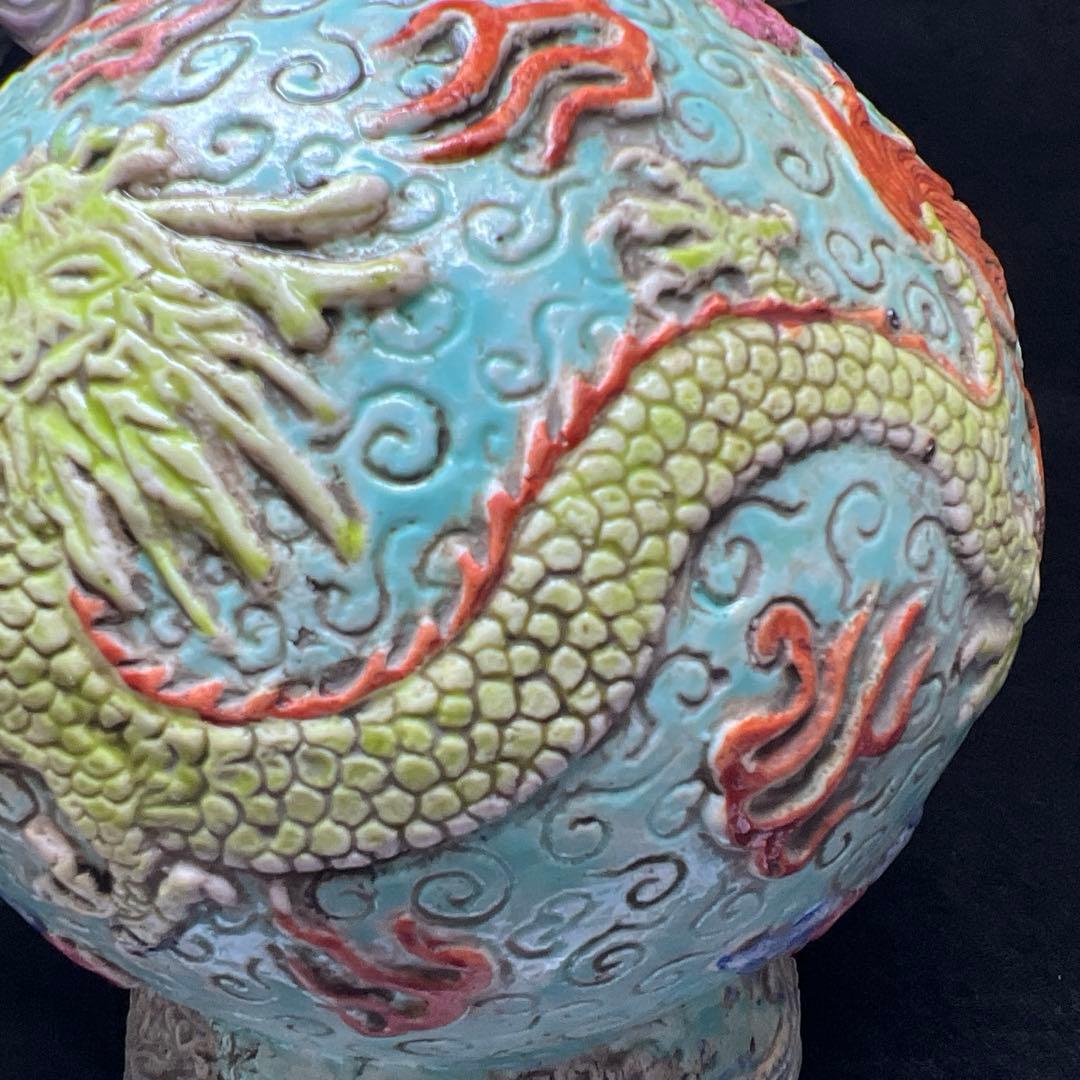 中国清時代　大清乾隆年製　粉彩浮彫龍図花瓶　東Y8-0408☆2F