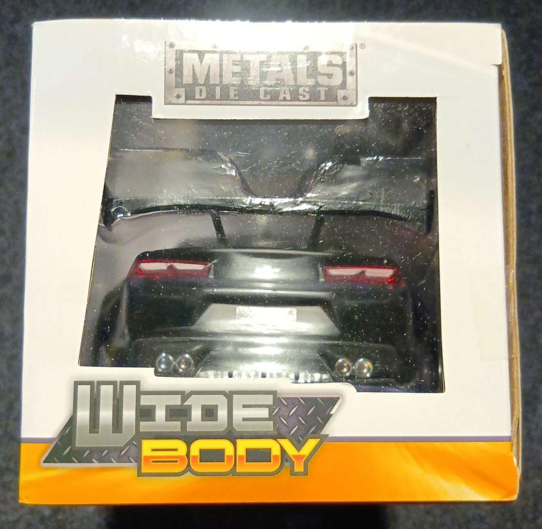 2016Chevy Camaroワイドボディ＆マッドブラック新品未開封ミニカー☆