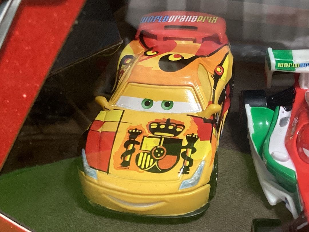 ディズニーカーズ マテル 新品 マックイーン&フランチェスコ&トドロキ&ミゲル