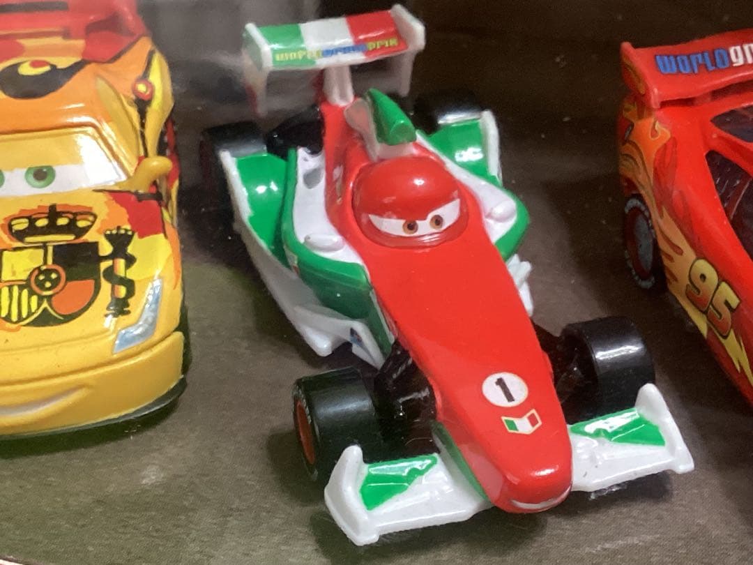 ディズニーカーズ マテル 新品 マックイーン&フランチェスコ&トドロキ&ミゲル