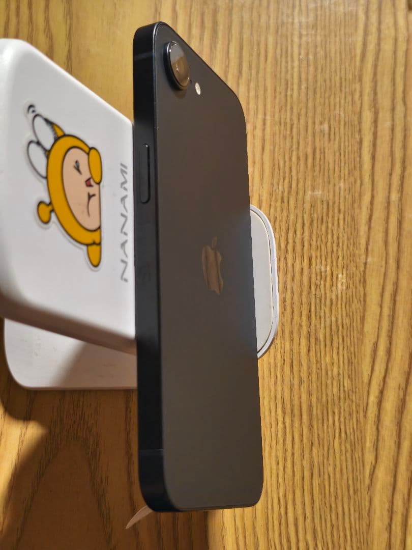 Apple iPhone 16e 128GB 新品未使用