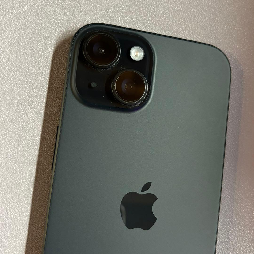 わかさ【中古美品】iPhone15 128GB Black SIMフリー