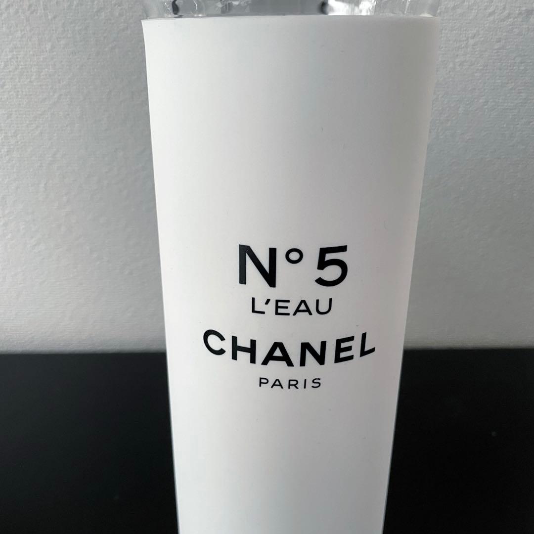 CHANEL N°5 L'EAU ウォーターボトル　ミニ香水付き