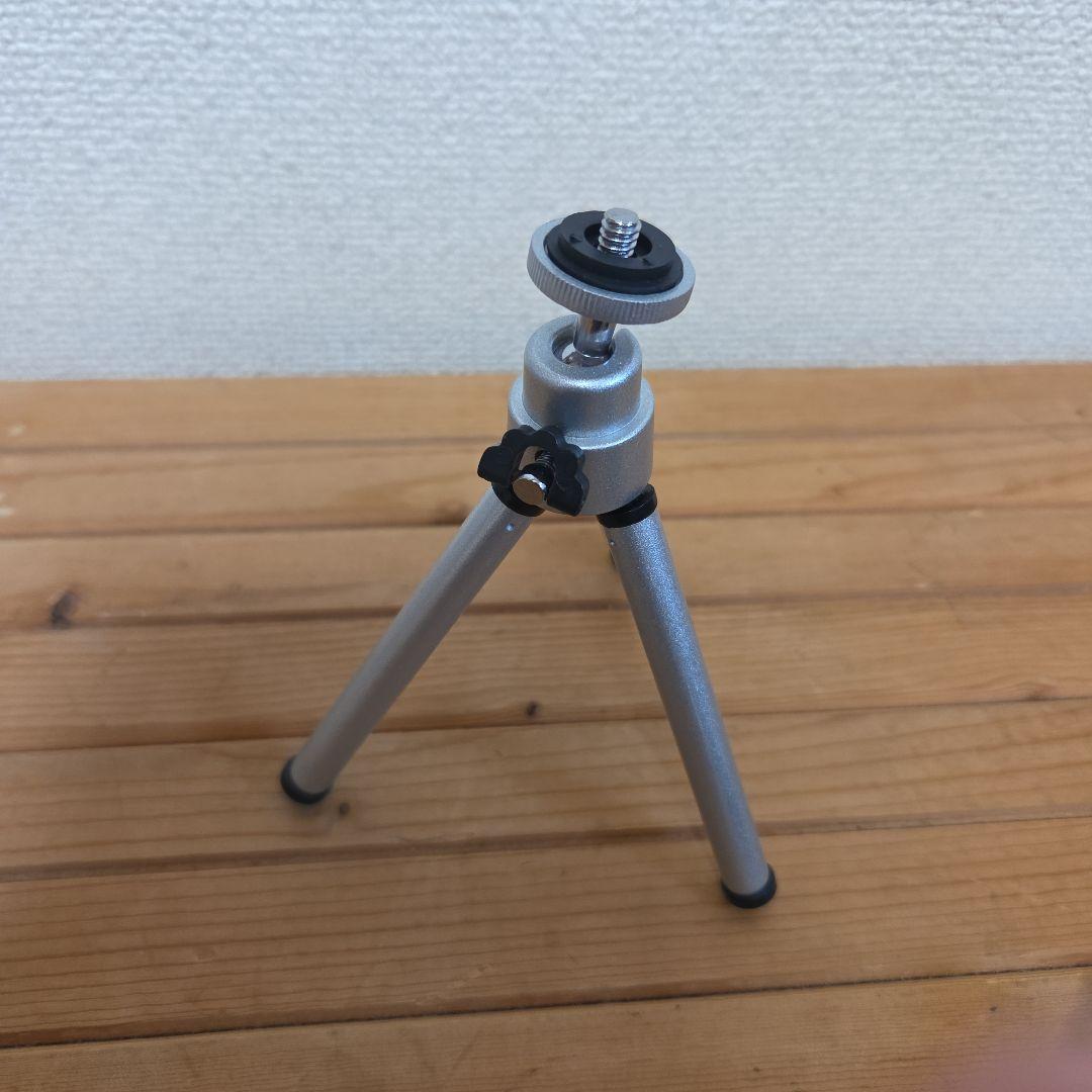 ジャンクCASIO EXILIM 14.1MP コンパクトデジタルカメラ3脚付き