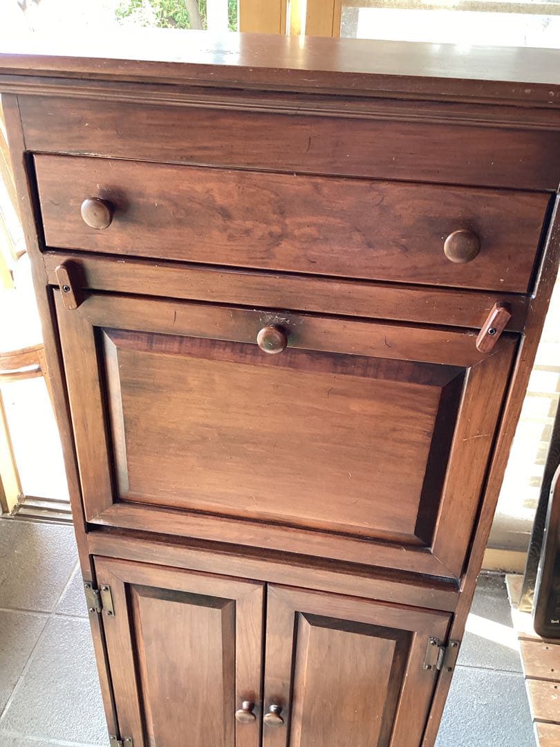 キャビネット　ライティングビューロー　アメリカン　デスク　ライト付き