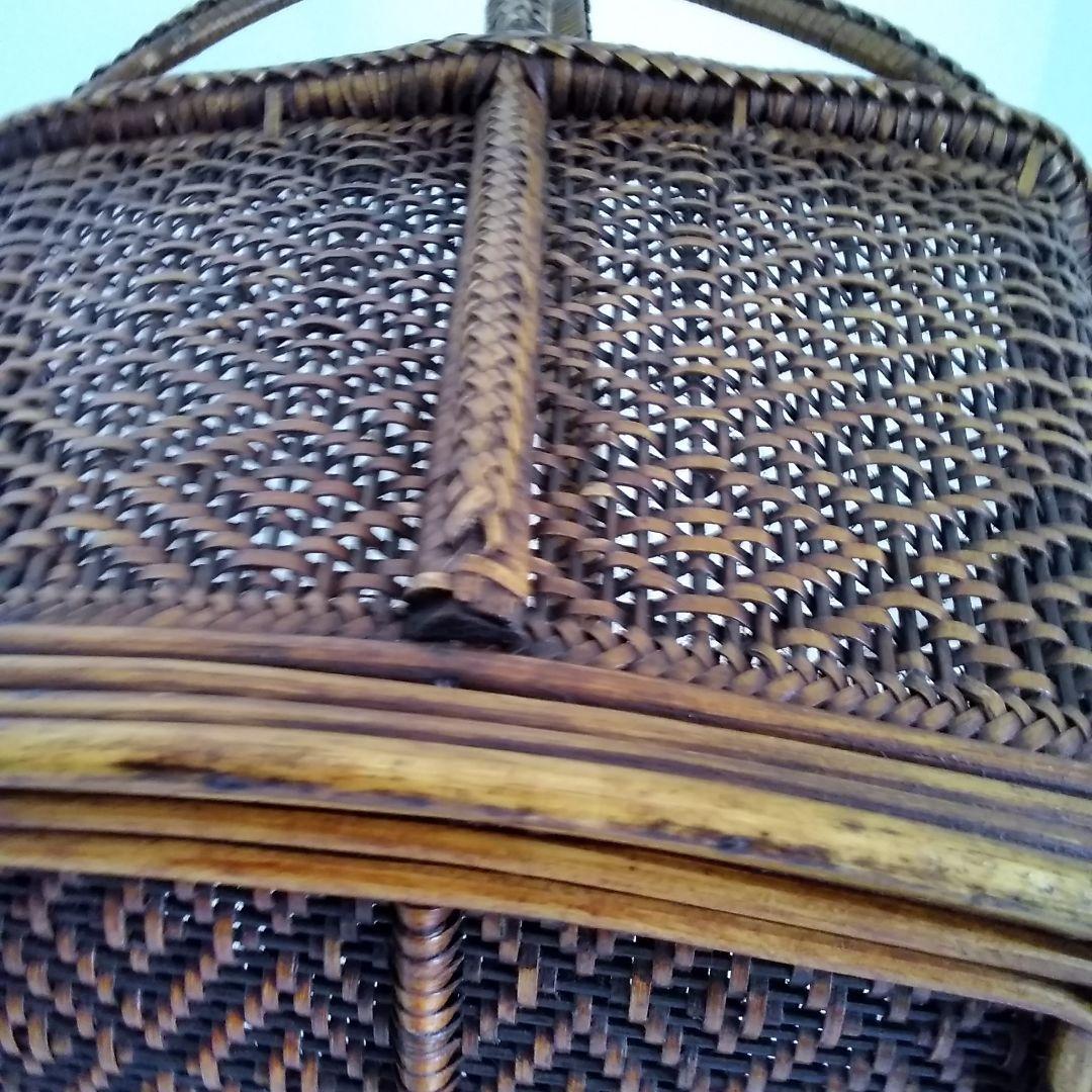 年代不明！ワンハンドル竹かご籐籠！竹籠 竹細工 竹編みカゴ 小物入れ！経年美品！