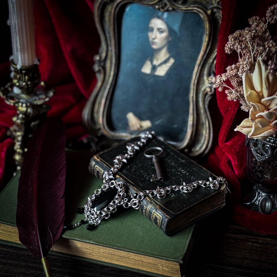 《影の宮廷 ─ 誓約の花嫁：アルネラの遺品 ─》