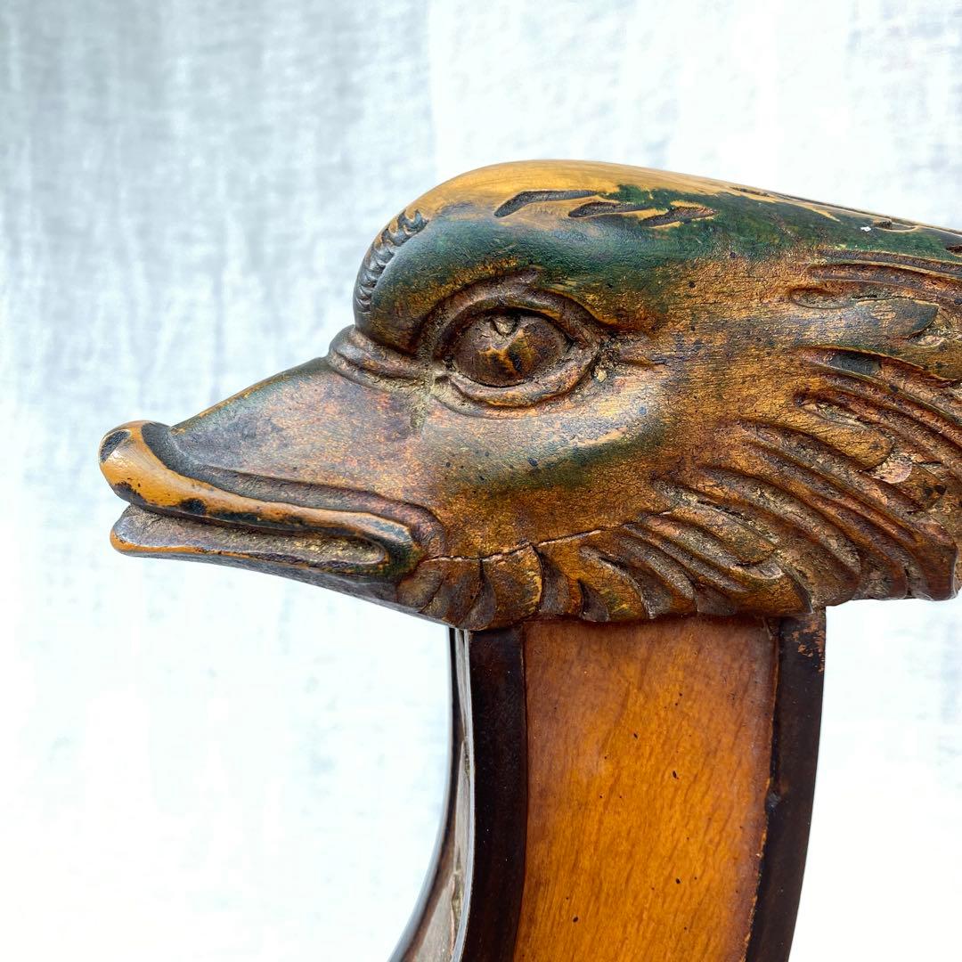 喫茶店に飾られていた古いアームチェア アンティーク