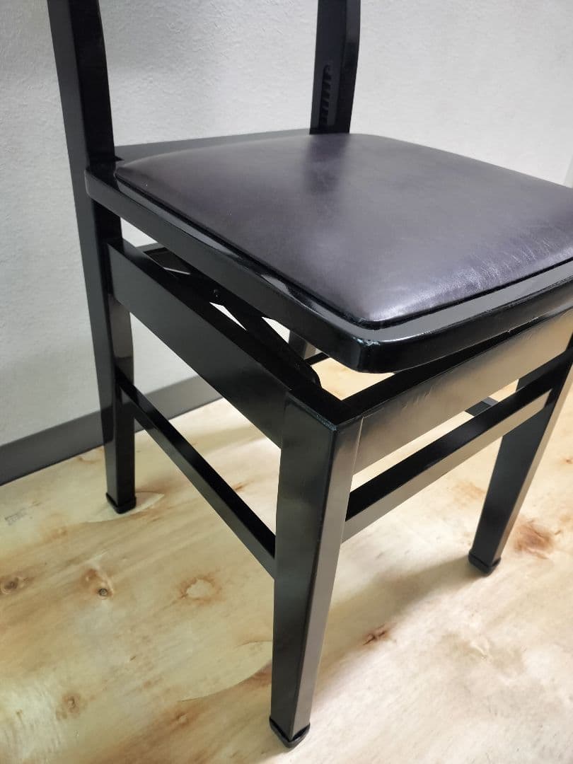 KAWAI トムソン椅子