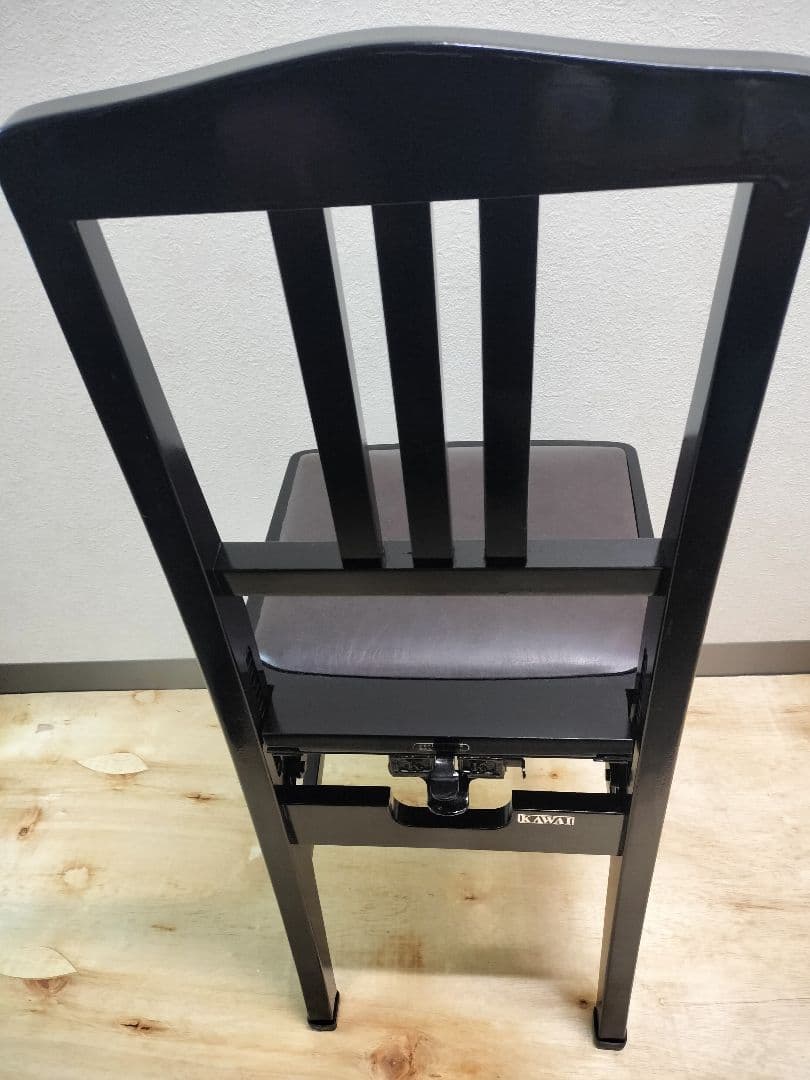 KAWAI トムソン椅子