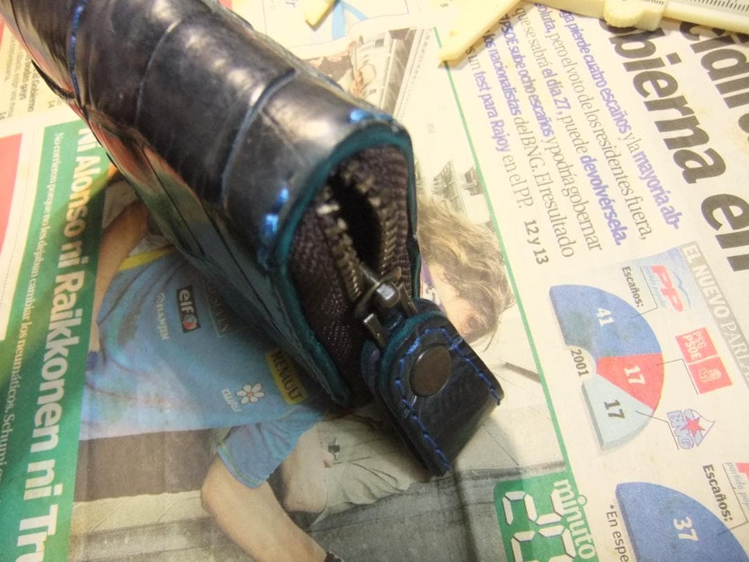 ハンドメイド　「厚手」蒼染リアル・クロコレザー＆牛革　カード＆小銭入