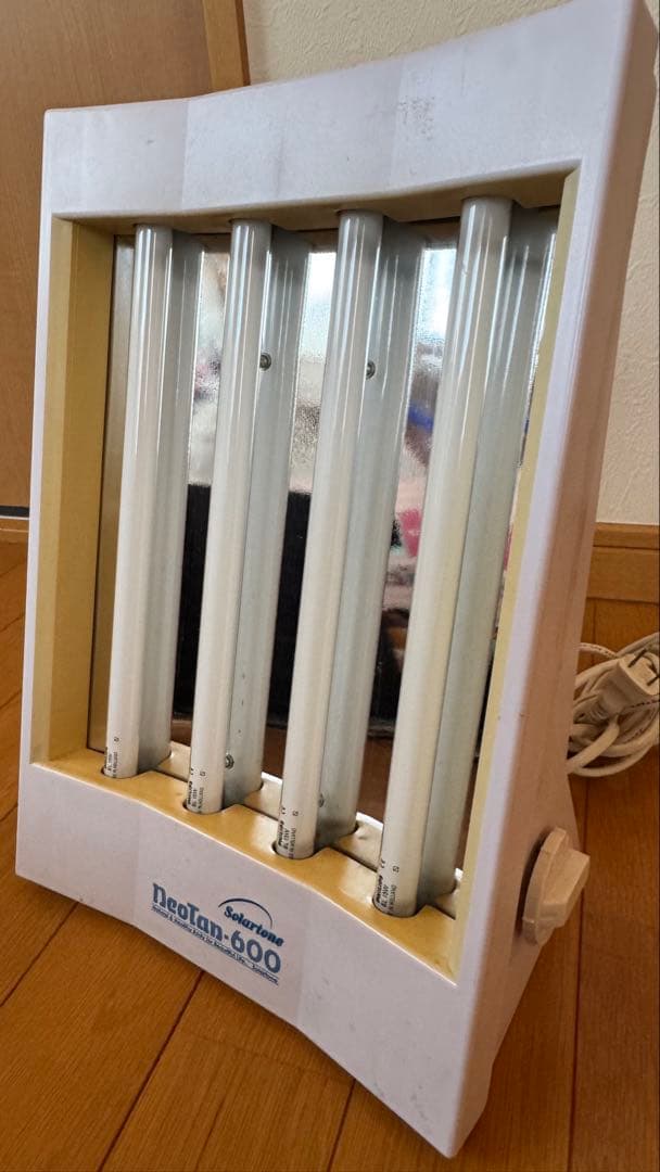 家庭用日焼けマシン Solartone NeoTan-600 ネオタン中古