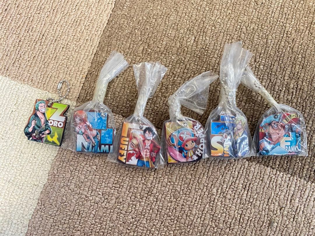 ワンピース　キーホルダー　ストラップ