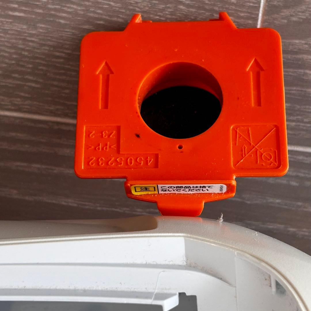 Makita 紙パック式スティック掃除機　CL182FD 本体と充電器