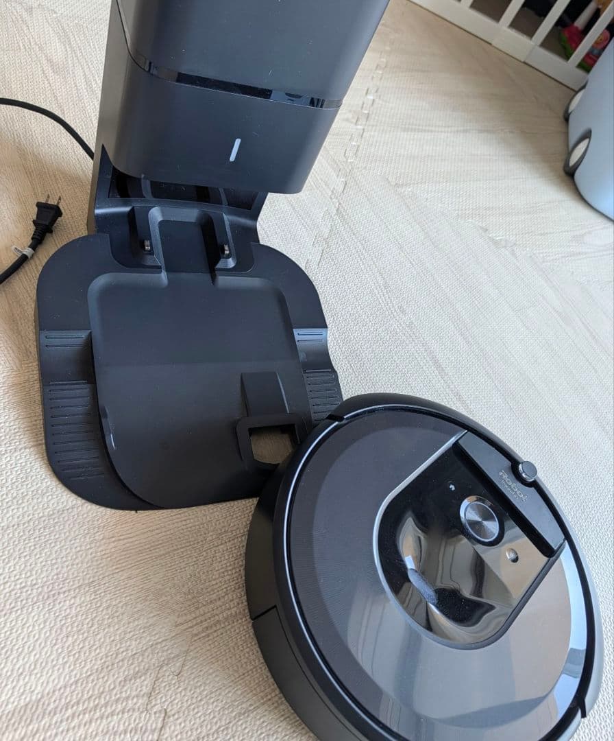 アイロボット　iRobot Roomba ルンバ　i7+ ヴァーチャルウォール付
