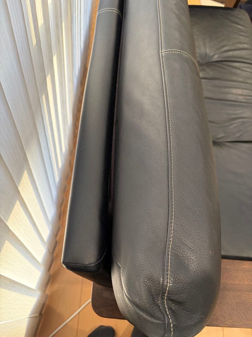 カリモク Chitano 本革 3人掛けソファ