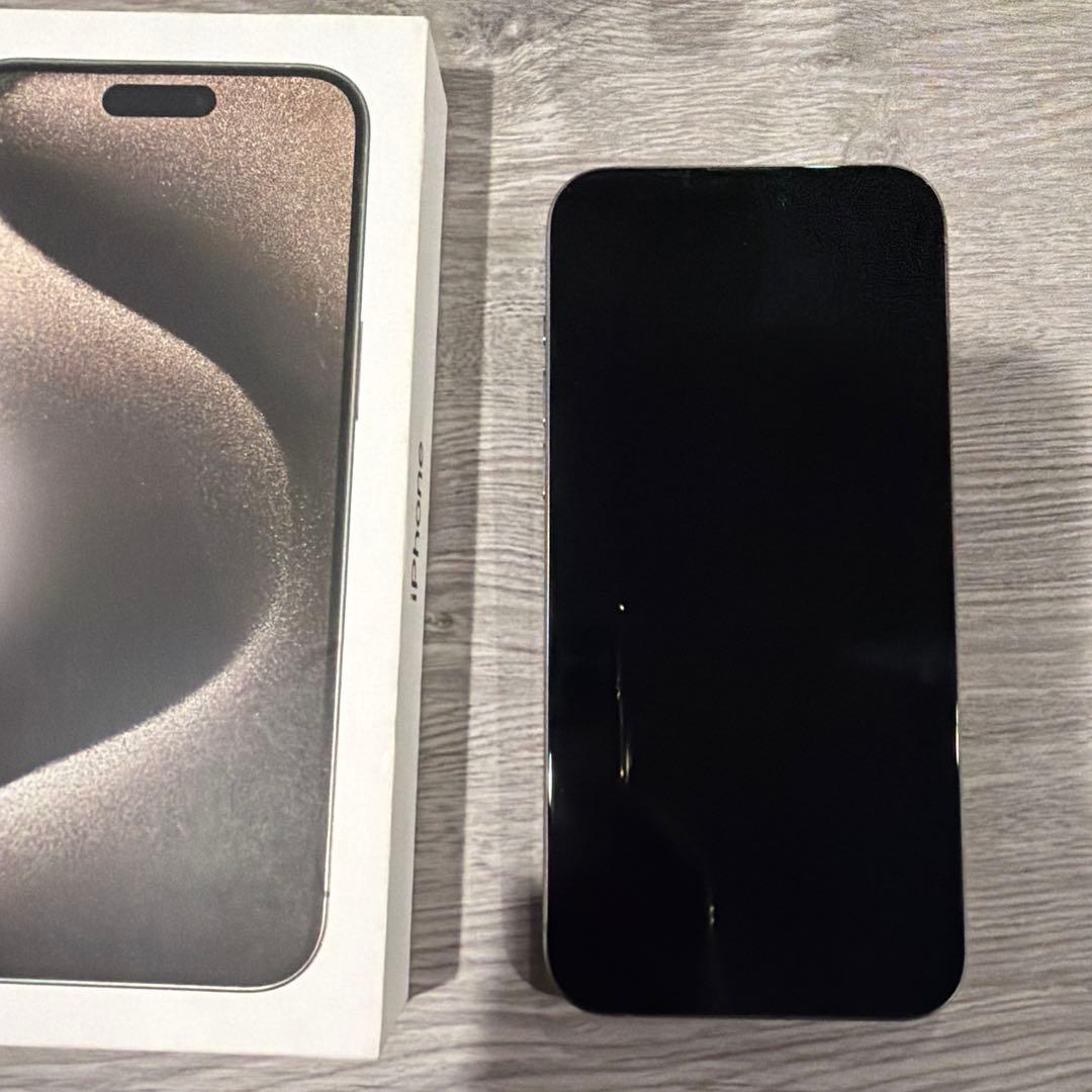 美品　iPhone 15 ProMAX 512GB ナチュラルチタニウム　本体