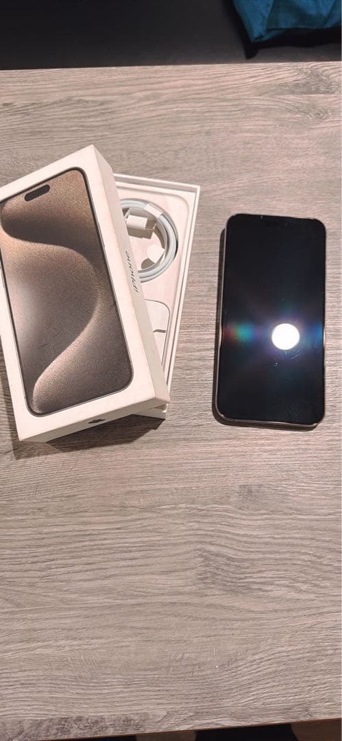 美品　iPhone 15 ProMAX 512GB ナチュラルチタニウム　本体